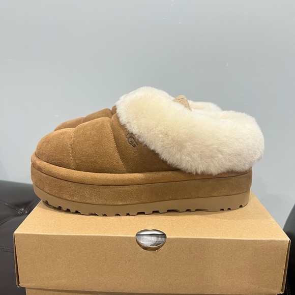 Ugg Tazzlita Platform Slippers - Size 8 - Picture 1 of 4